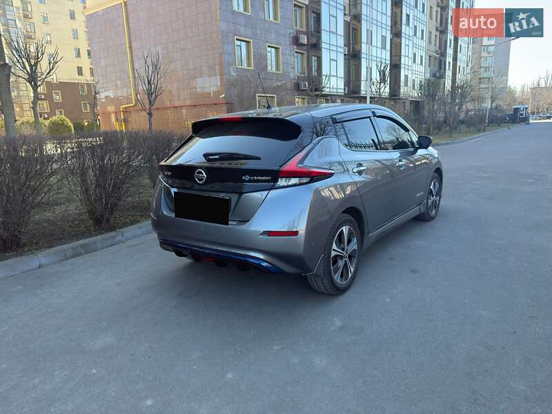 Хетчбек Nissan Leaf 2018 в Одесі