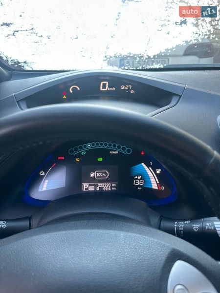 Хетчбек Nissan Leaf 2013 в Бучі