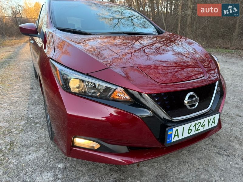 Хэтчбек Nissan Leaf 2020 в Киеве