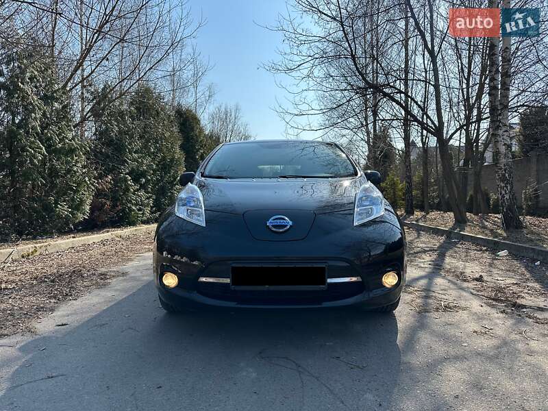 Хэтчбек Nissan Leaf 2014 в Ровно