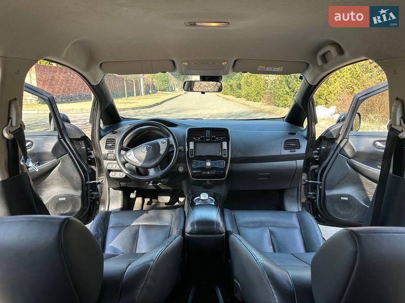 Хэтчбек Nissan Leaf 2014 в Ровно