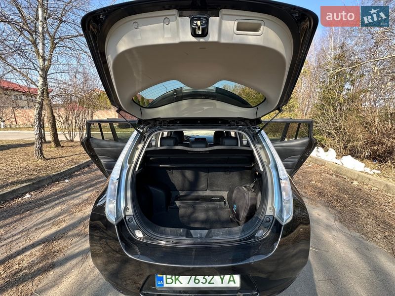 Хэтчбек Nissan Leaf 2014 в Ровно