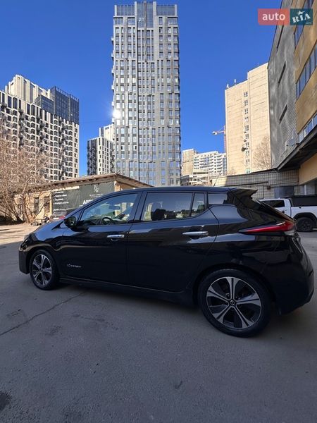 Хетчбек Nissan Leaf 2018 в Києві