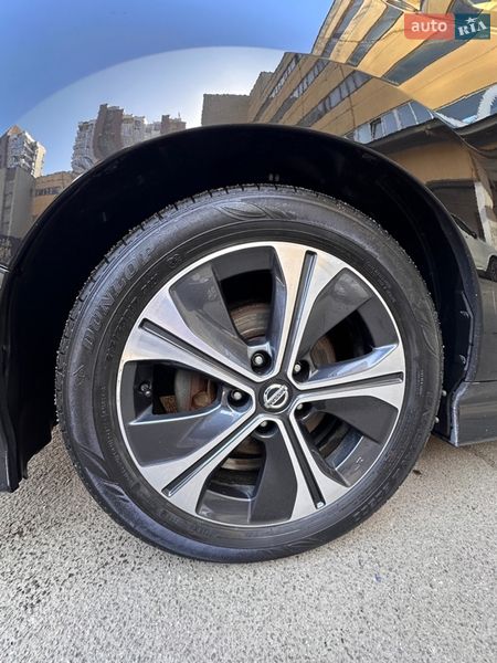 Хетчбек Nissan Leaf 2018 в Києві