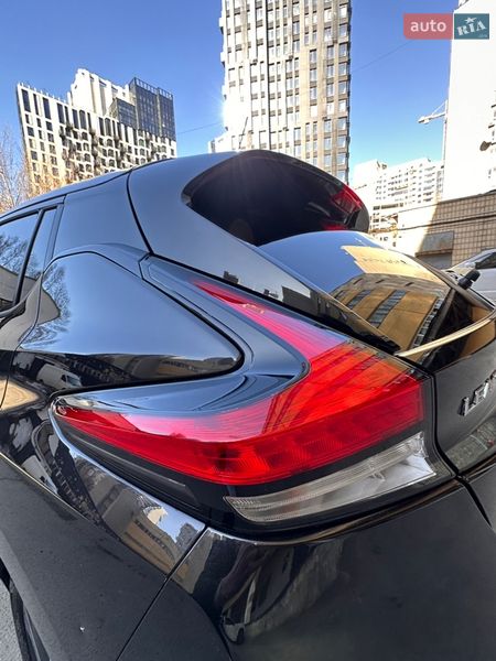 Хетчбек Nissan Leaf 2018 в Києві