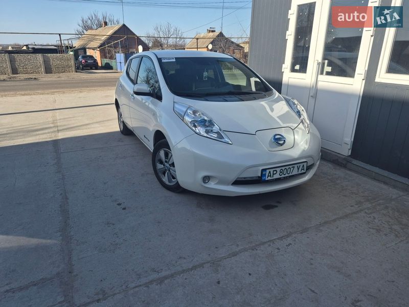 Хетчбек Nissan Leaf 2013 в Запоріжжі