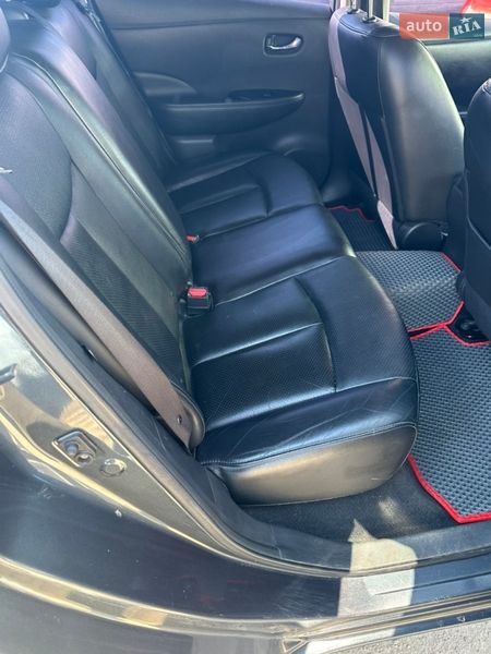 Хэтчбек Nissan Leaf 2013 в Чернигове