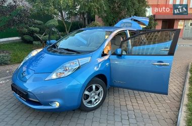 Хэтчбек Nissan Leaf 2012 в Луцке