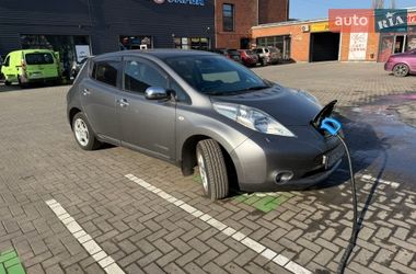 Хэтчбек Nissan Leaf 2014 в Кременчуге