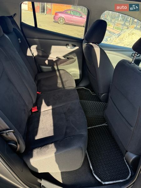 Хетчбек Nissan Leaf 2014 в Кременчуці