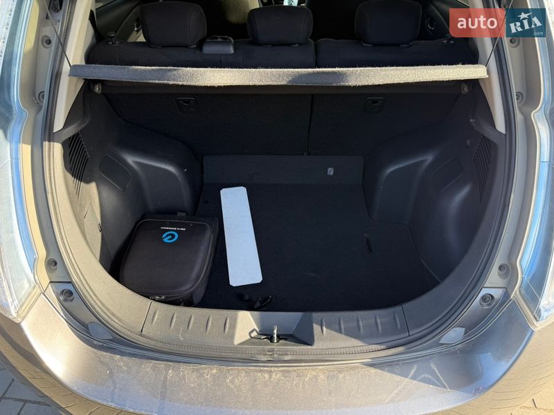 Хетчбек Nissan Leaf 2014 в Кременчуці