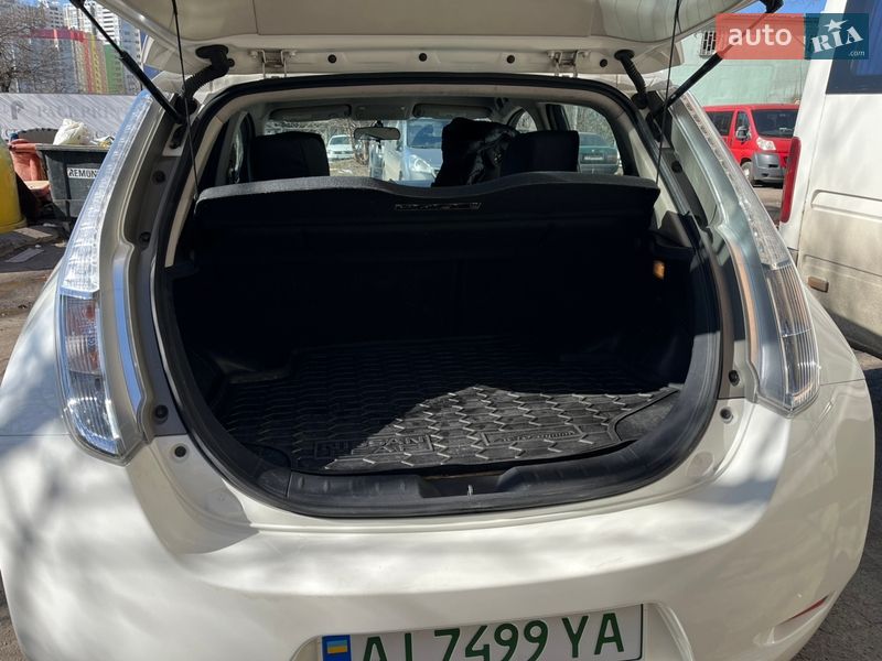 Хетчбек Nissan Leaf 2017 в Києві фото 3 Хетчбек Nissan Leaf 2017 в Києві
