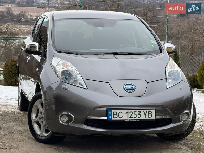 Хэтчбек Nissan Leaf 2013 в Дрогобыче