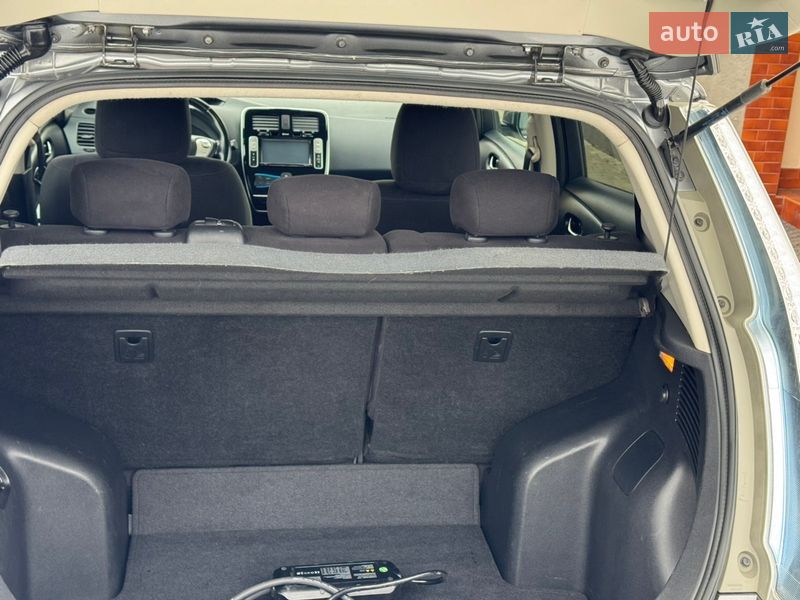 Хэтчбек Nissan Leaf 2013 в Дрогобыче