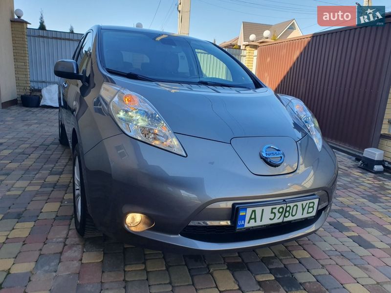 Хетчбек Nissan Leaf 2014 в Горі
