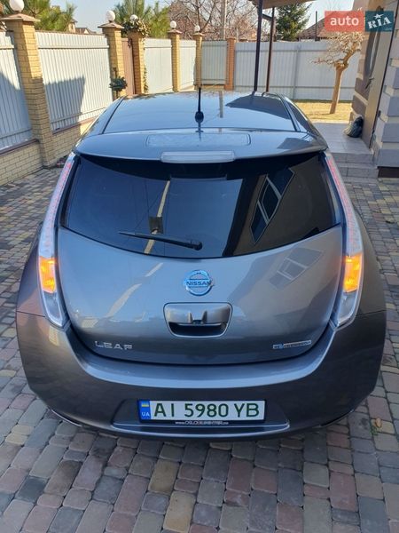 Хетчбек Nissan Leaf 2014 в Горі