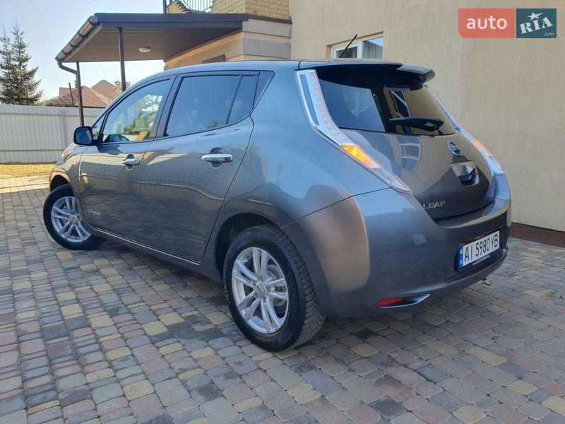 Хетчбек Nissan Leaf 2014 в Горі