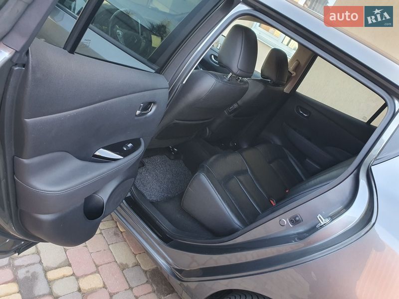Хетчбек Nissan Leaf 2014 в Горі