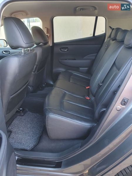 Хетчбек Nissan Leaf 2014 в Горі