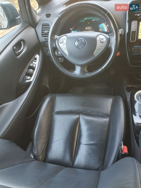 Хетчбек Nissan Leaf 2014 в Горі