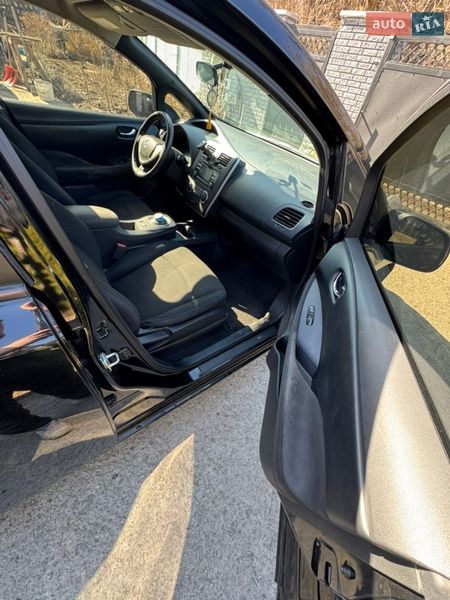 Хэтчбек Nissan Leaf 2013 в Киеве