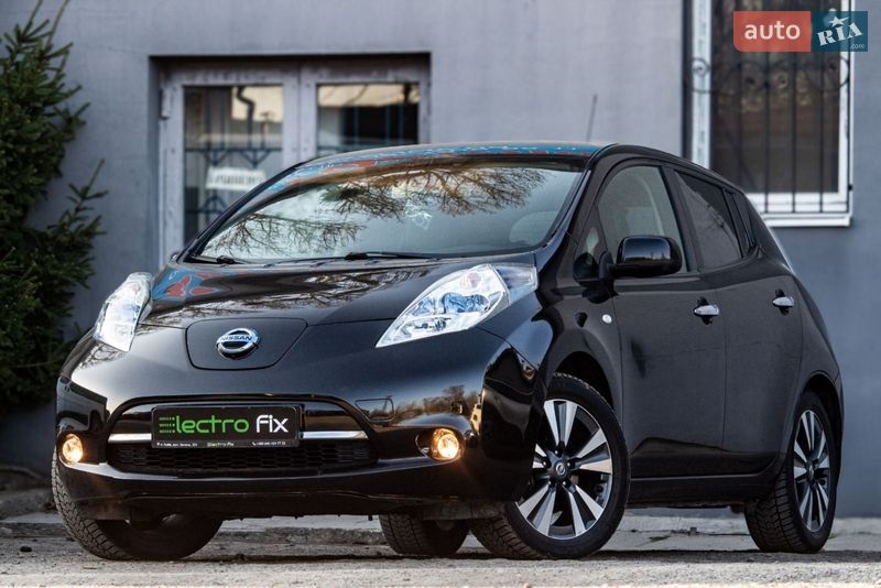 Хэтчбек Nissan Leaf 2017 в Львове