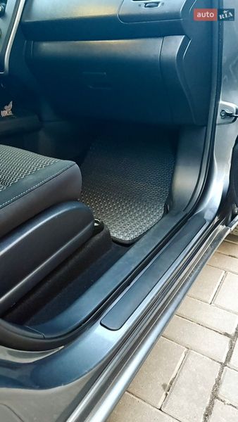 Хэтчбек Nissan Leaf 2015 в Черкассах