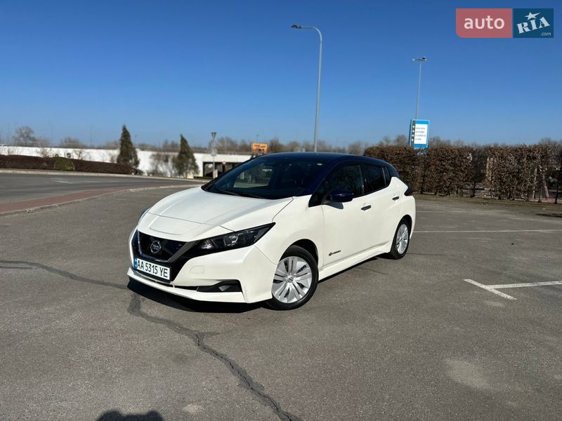 Хетчбек Nissan Leaf 2017 в Києві