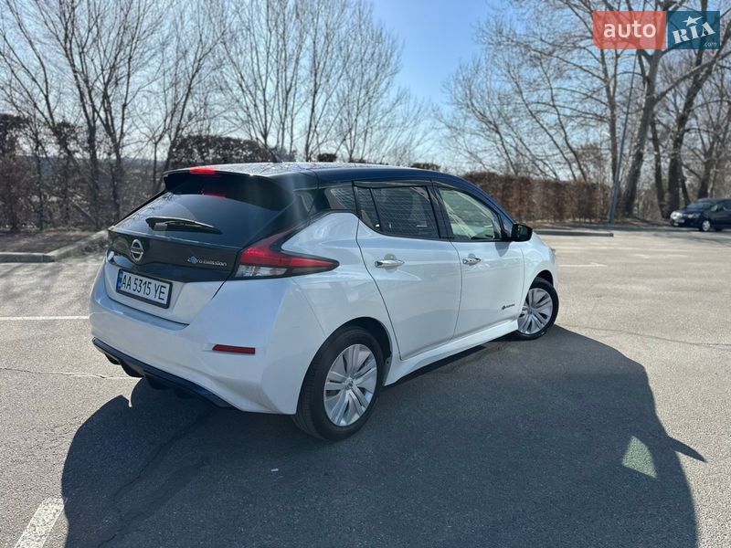 Хетчбек Nissan Leaf 2017 в Києві