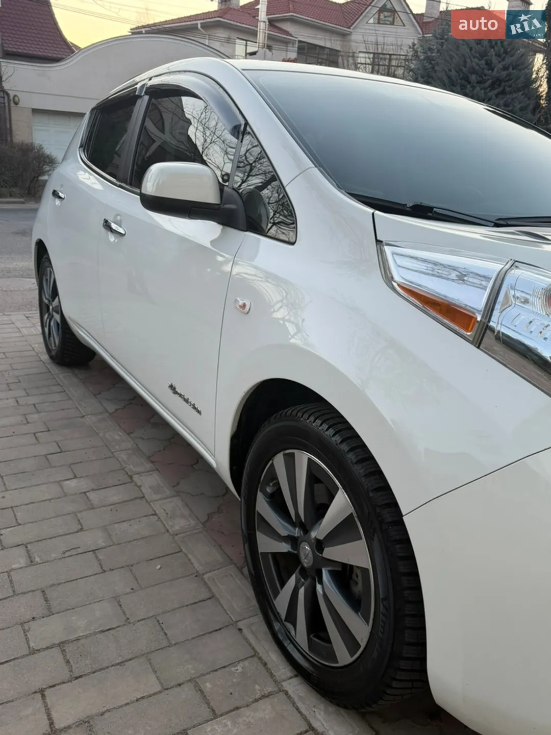 2015 Nissan Leaf - мініатюра 14