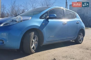 Хэтчбек Nissan Leaf 2012 в Николаеве