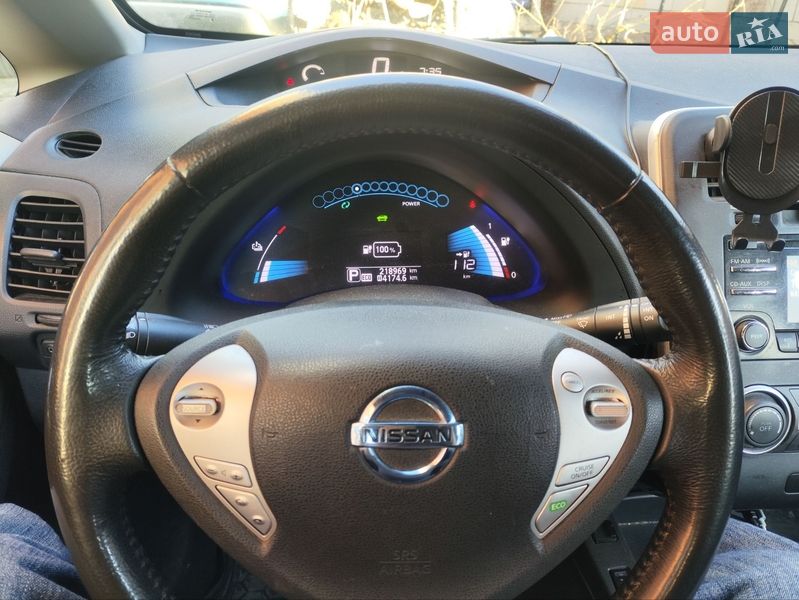 Хэтчбек Nissan Leaf 2014 в Ирпене