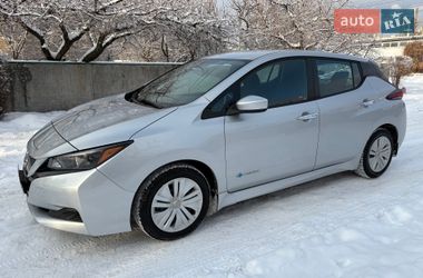 Хэтчбек Nissan Leaf 2018 в Киеве