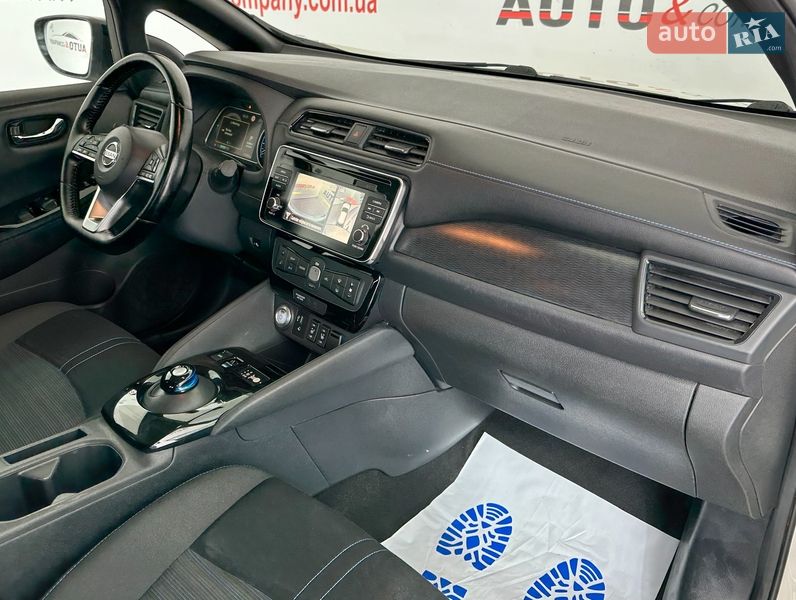 Хэтчбек Nissan Leaf 2018 в Львове