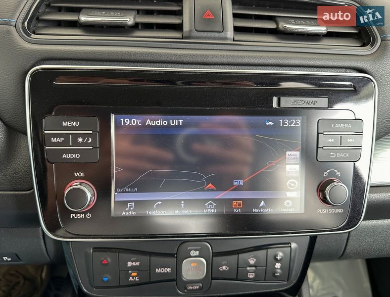 Хэтчбек Nissan Leaf 2018 в Львове