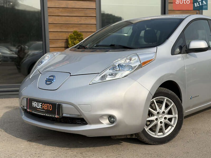 Хэтчбек Nissan Leaf 2013 в Шептицькому