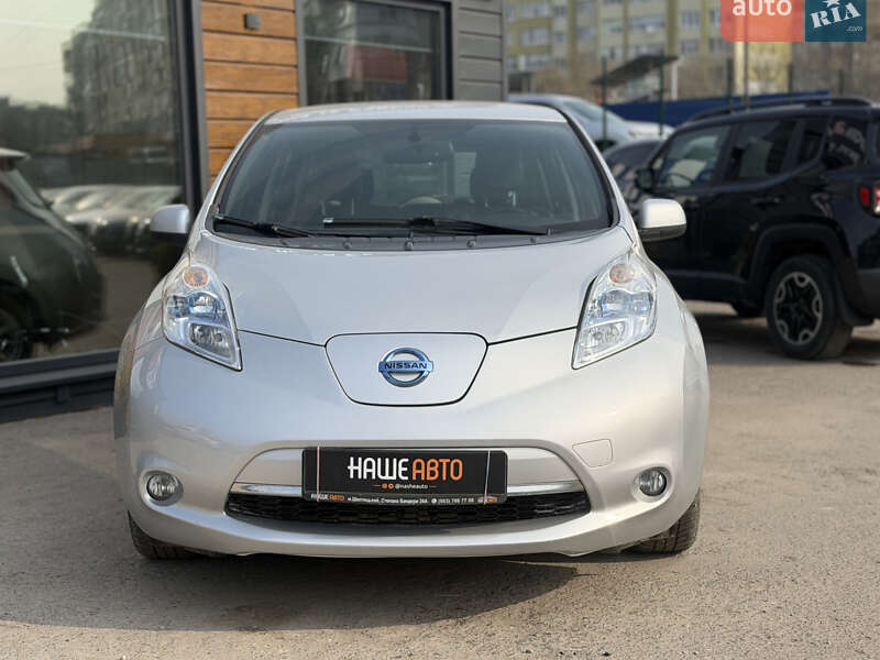 Хэтчбек Nissan Leaf 2013 в Шептицькому