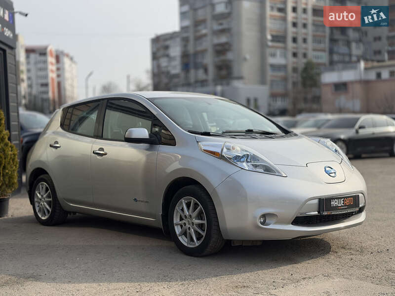 Хэтчбек Nissan Leaf 2013 в Шептицькому