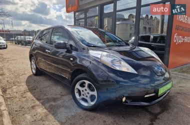 Хэтчбек Nissan Leaf 2015 в Кропивницком
