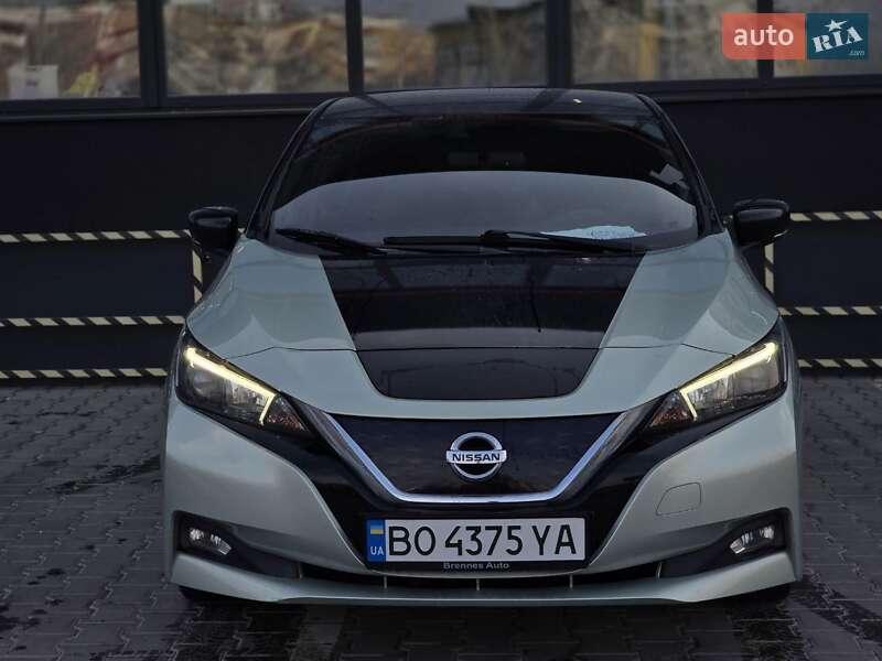 Хэтчбек Nissan Leaf 2018 в Тернополе