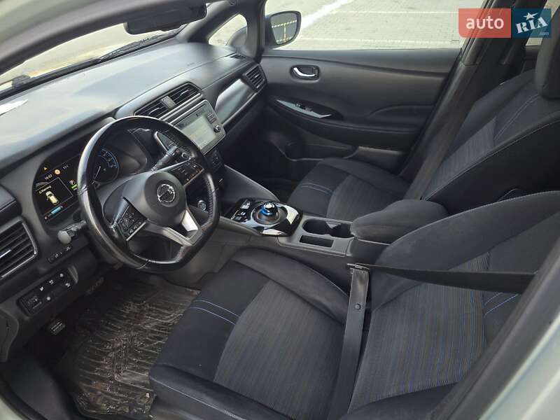 Хэтчбек Nissan Leaf 2018 в Тернополе
