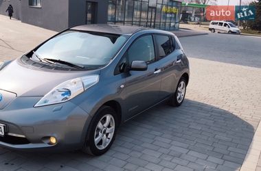 Хетчбек Nissan Leaf 2013 в Івано-Франківську