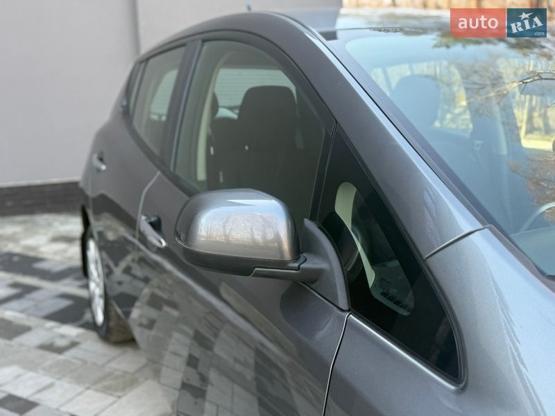Хэтчбек Nissan Leaf 2015 в Тернополе фото 30 Хэтчбек Nissan Leaf 2015 в Тернополе
