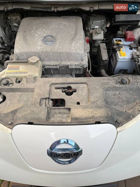 Хэтчбек Nissan Leaf 2014 в Киеве