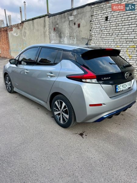 Хэтчбек Nissan Leaf 2018 в Львове