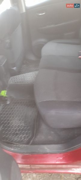 Хетчбек Nissan Leaf 2013 в Ременеві