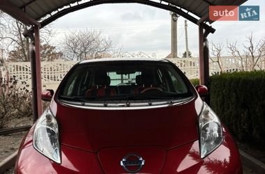 Хетчбек Nissan Leaf 2014 в Дніпрі