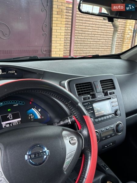Хетчбек Nissan Leaf 2014 в Дніпрі