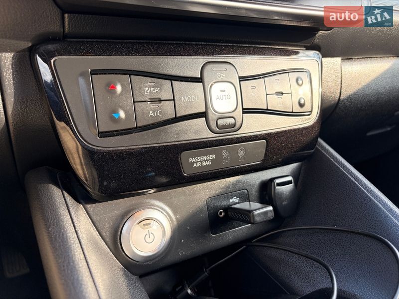 Хэтчбек Nissan Leaf 2019 в Львове фото 102 Хэтчбек Nissan Leaf 2019 в Львове
