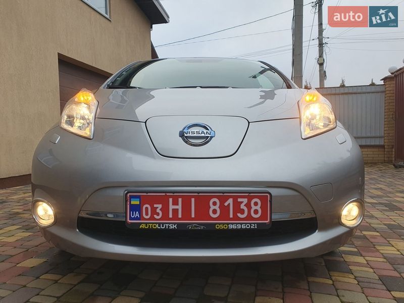 Хэтчбек Nissan Leaf 2013 в Горе